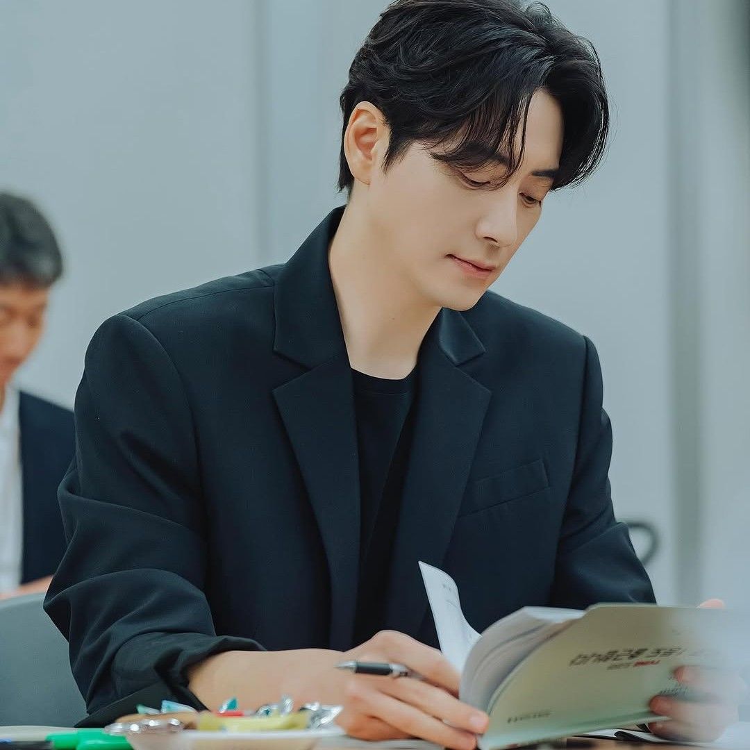 Recent activity shot of Lee Joonhyuk