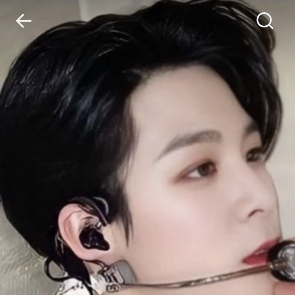A moment captured by a fan of Jeong Dongwon