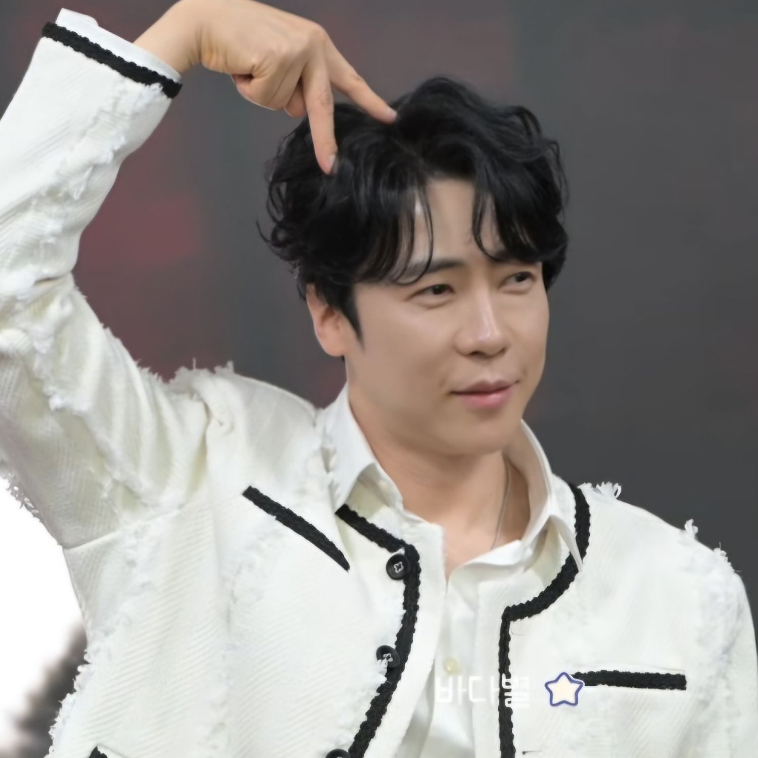 A moment captured by a fan of Enoch