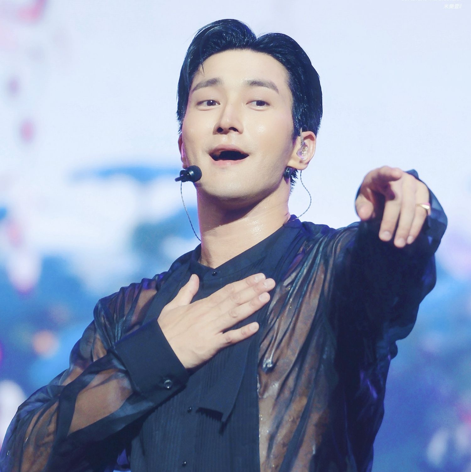 Behind-the-scenes cut of Choi Siwon
