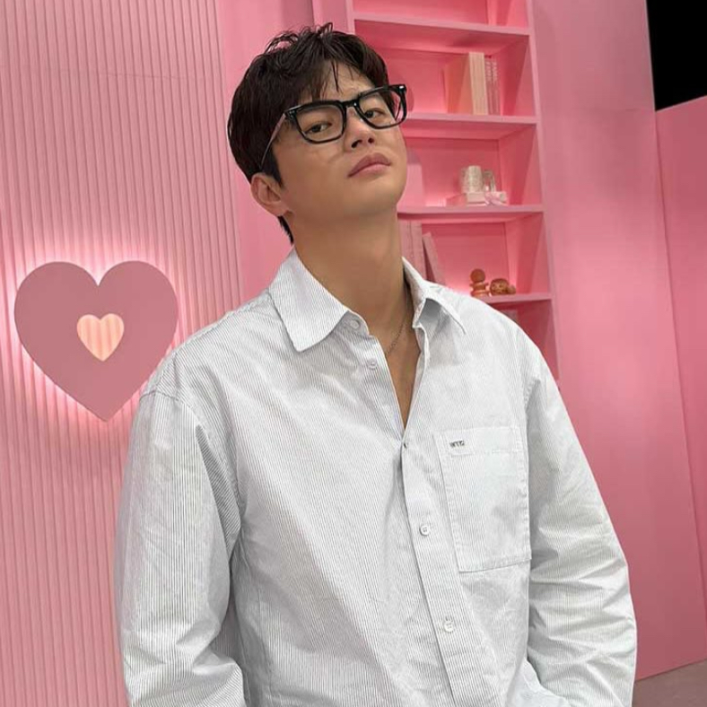 A moment captured by a fan of Seo Inguk