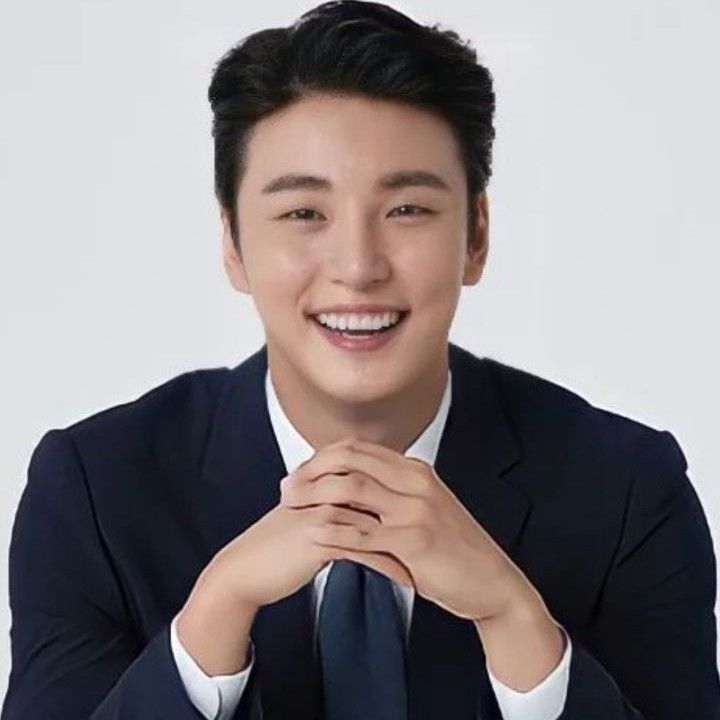 Behind-the-scenes cut of Yoon Shiyoon