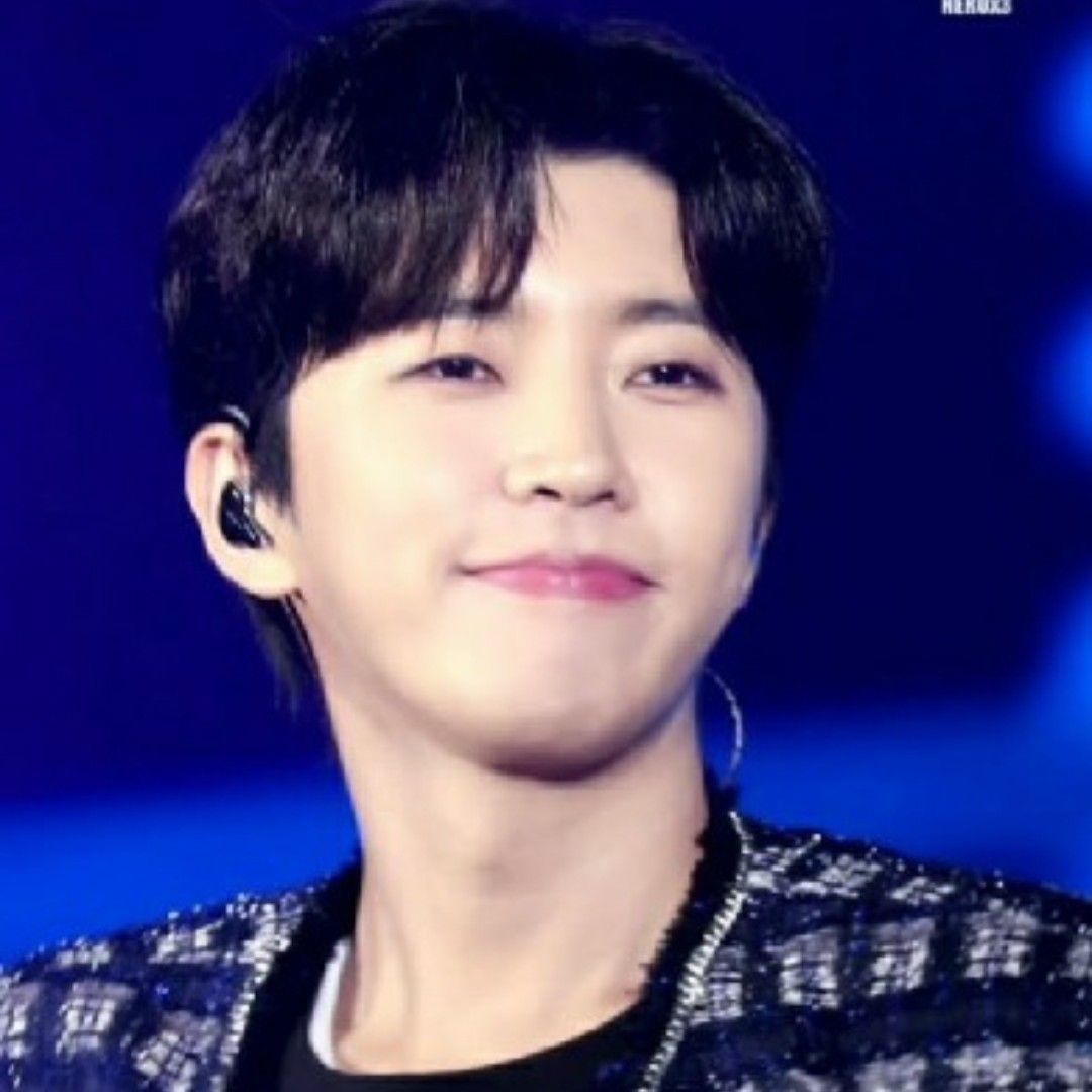 A moment captured by a fan of Lim Youngwoong