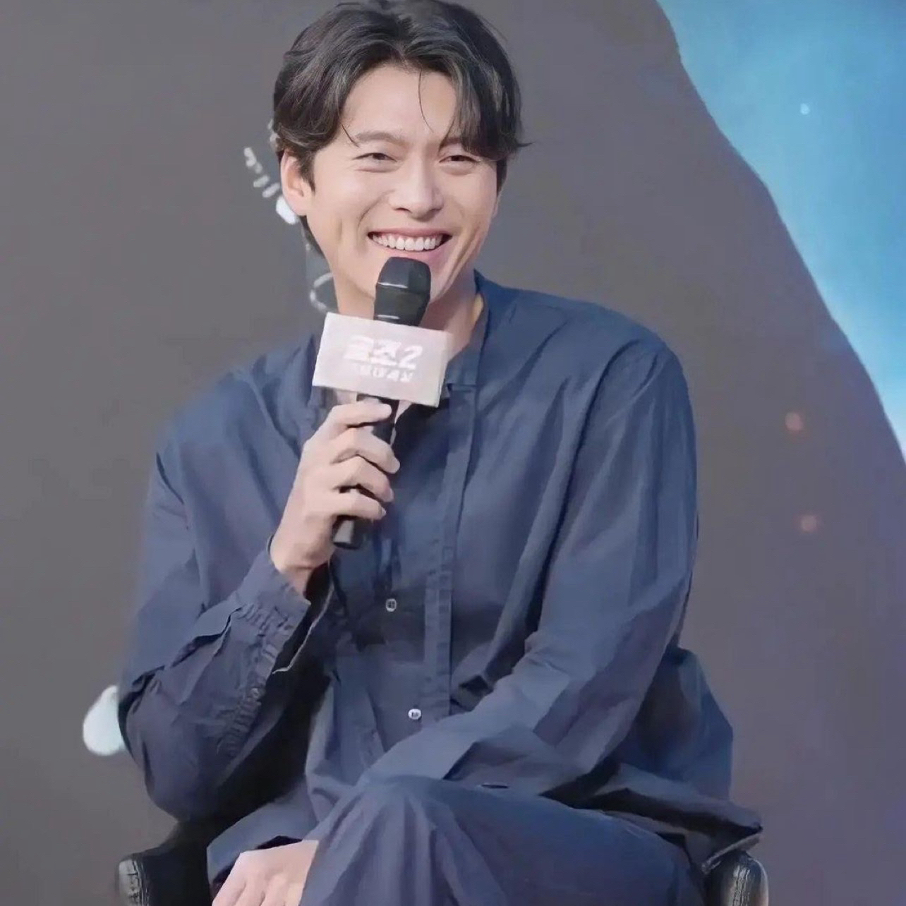 A moment captured by a fan of Hyun Bin