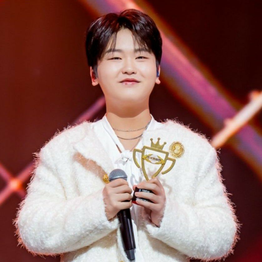 Behind-the-scenes cut of Park Sungon