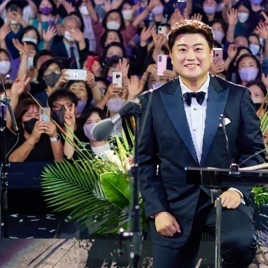 Foto terbaru dari Kim Hojoong