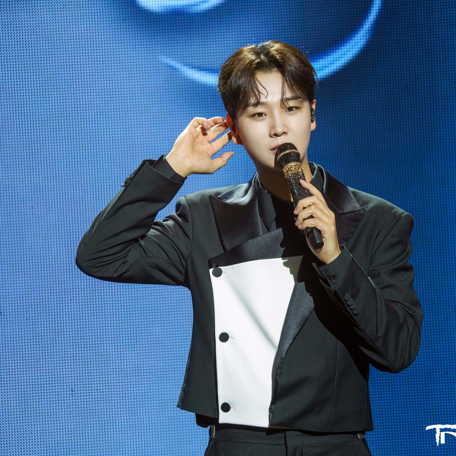 Recent activity shot of Song Minjun