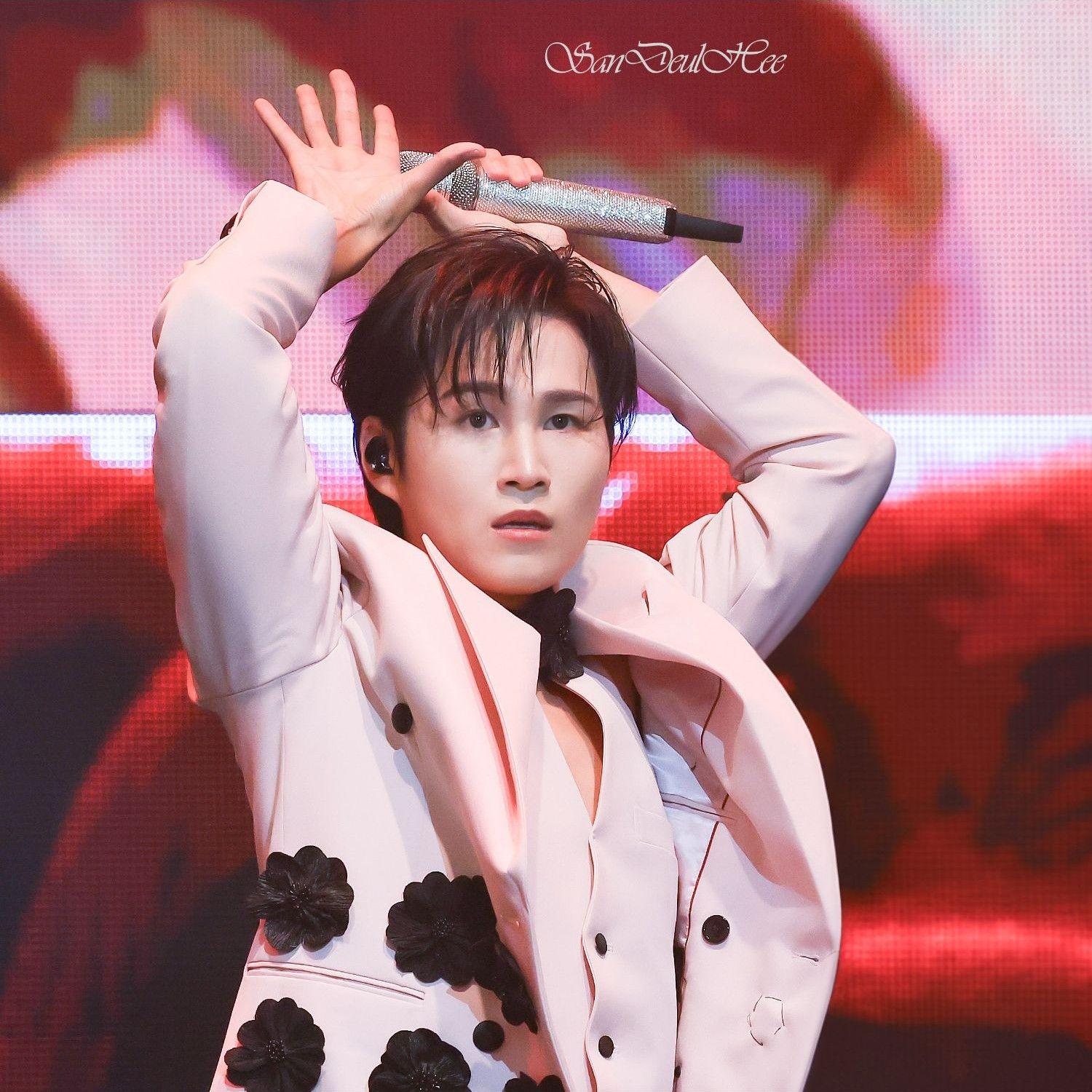 金熙栽的最新照片