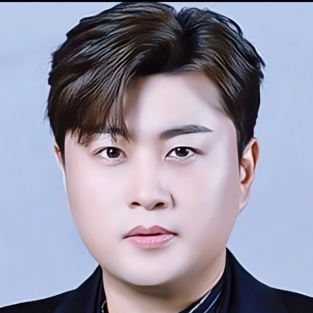 粉絲拍下的金浩中瞬間