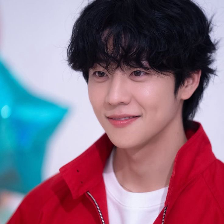 Behind-the-scenes cut of Chae Jonghyeop