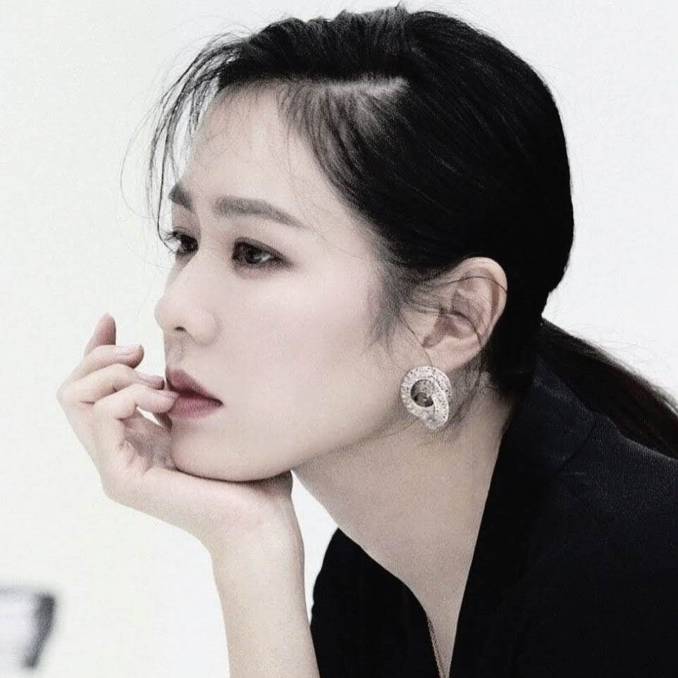 Foto kegiatan terbaru dari Son Yejin