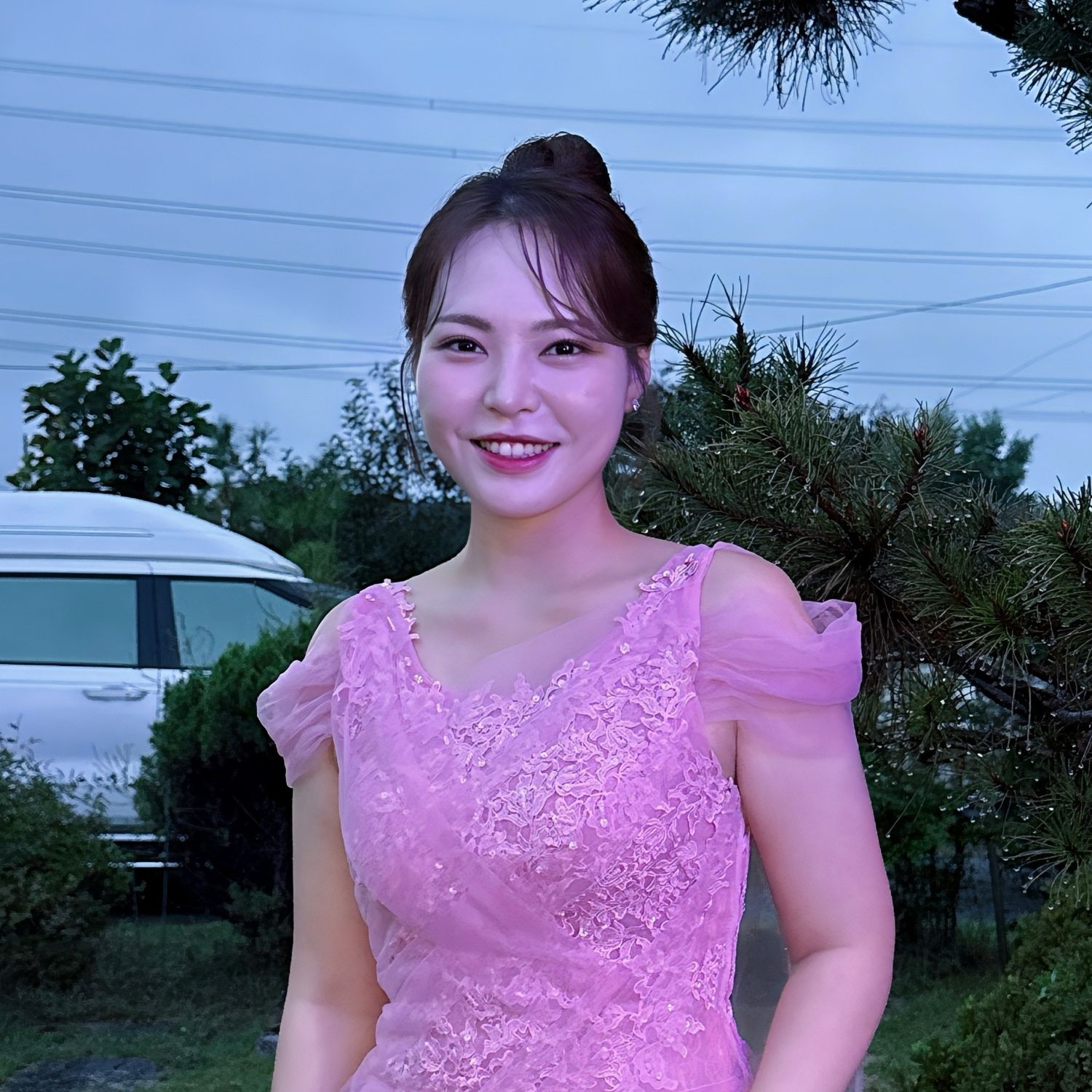 Behind-the-scenes cut of Miss Kim