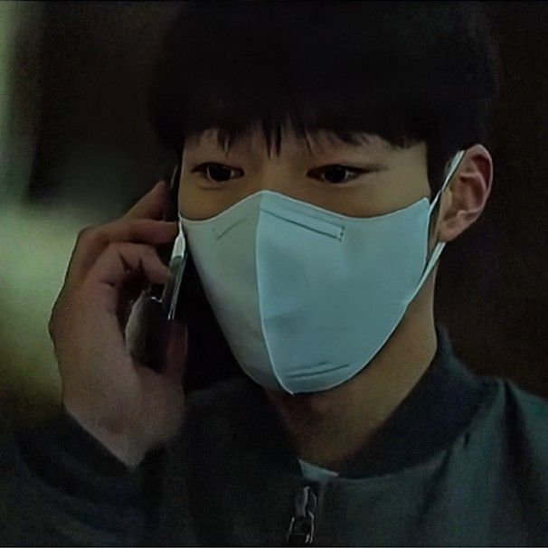 A moment captured by a fan of Woo Dohwan