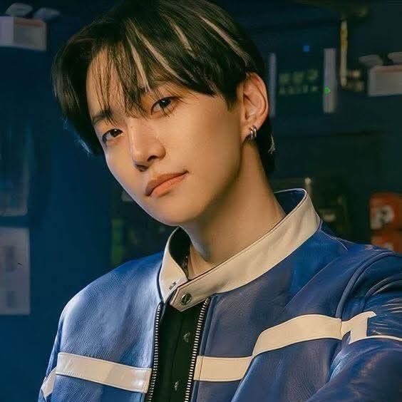 イ・ジュノのビハインドカット