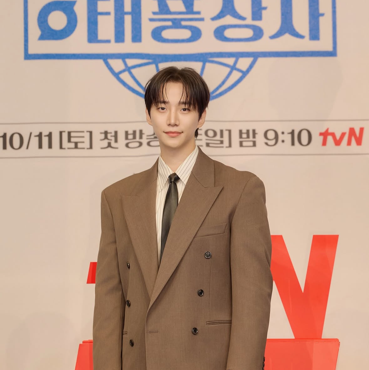 Cuplikan di balik layar dari Lee Junho