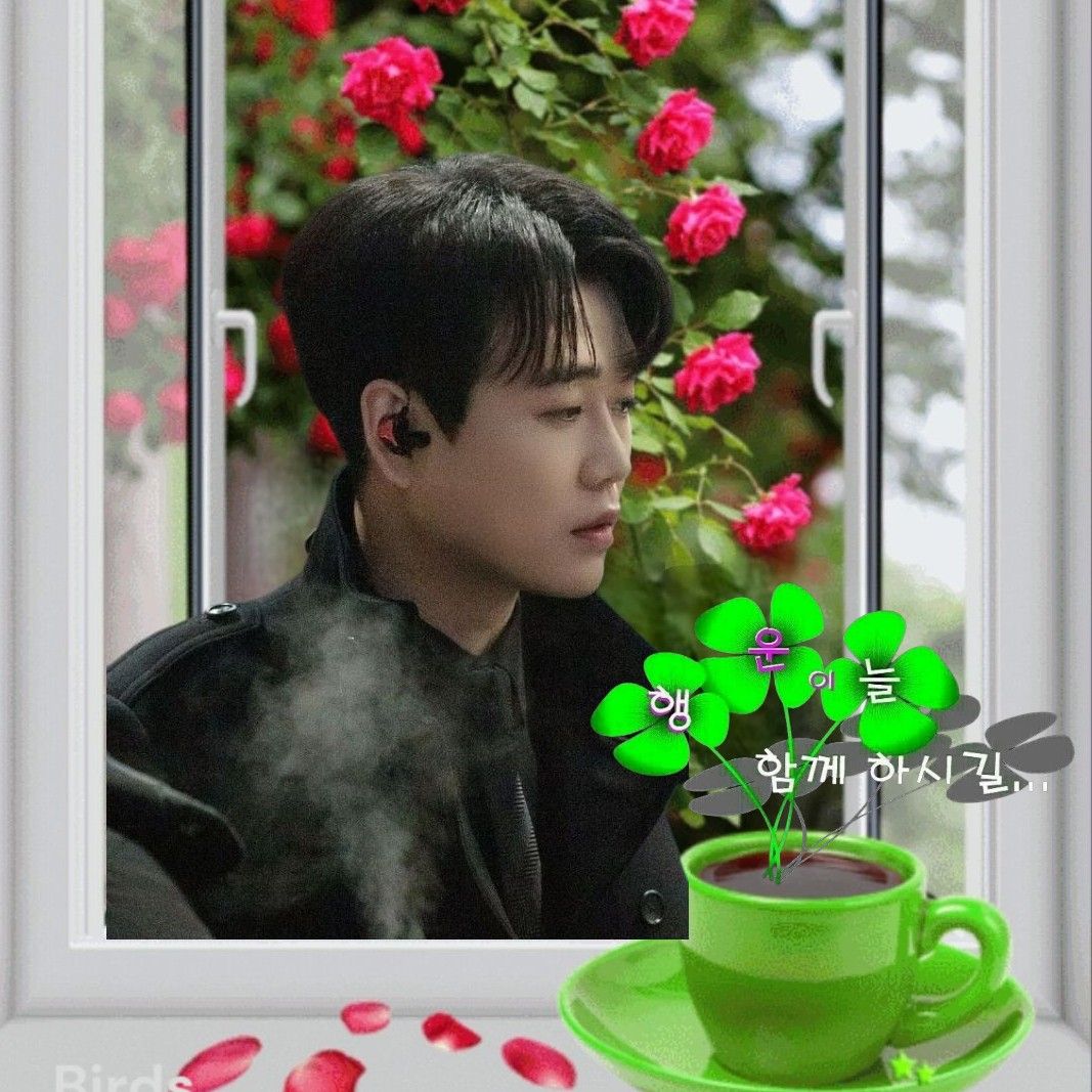 A moment captured by a fan of Hwang Youngwoong