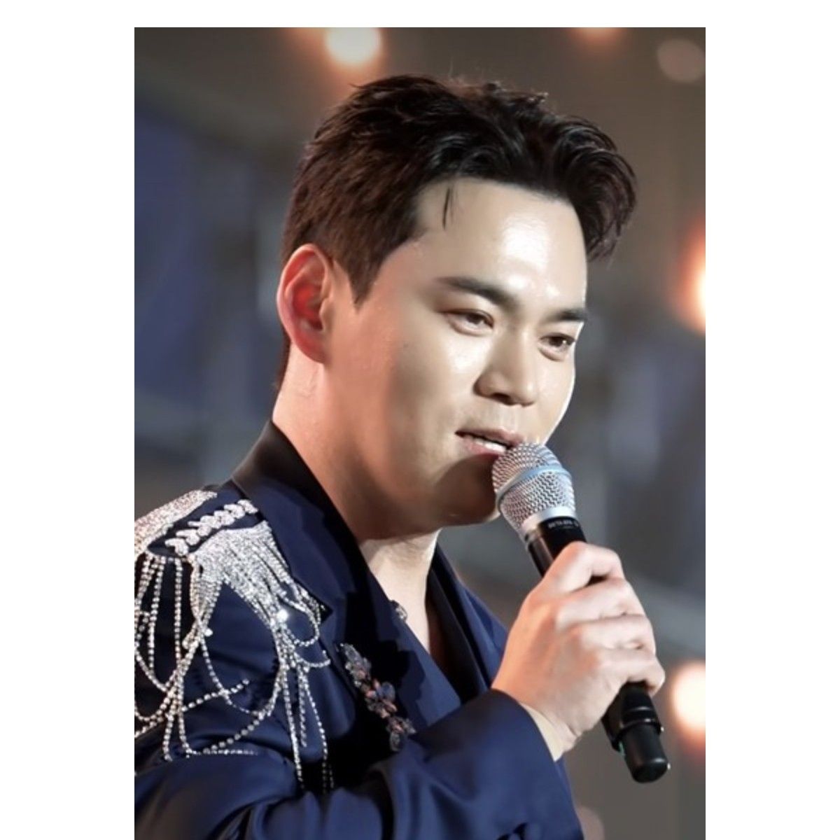 Behind-the-scenes cut of Lee Jung