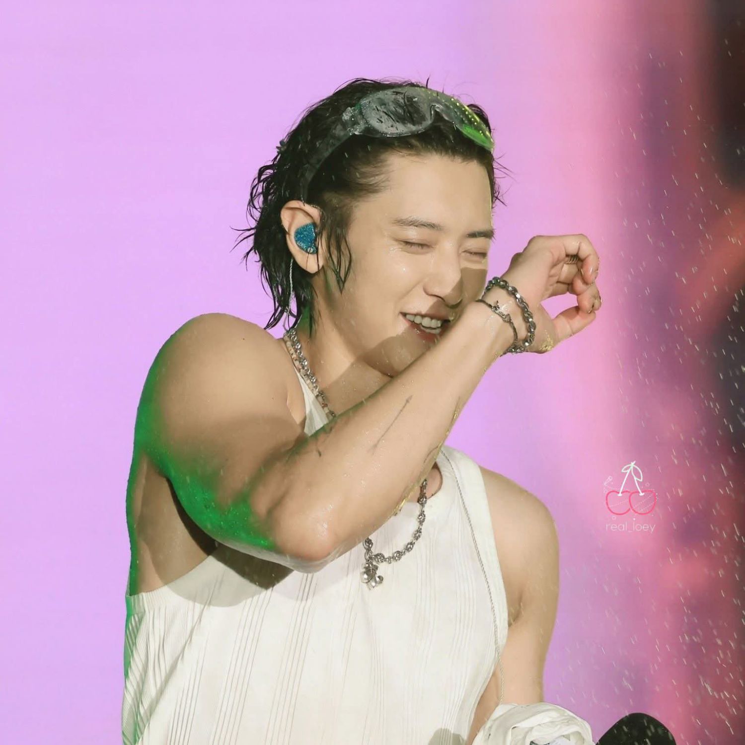 Recent activity shot of Chanyeol