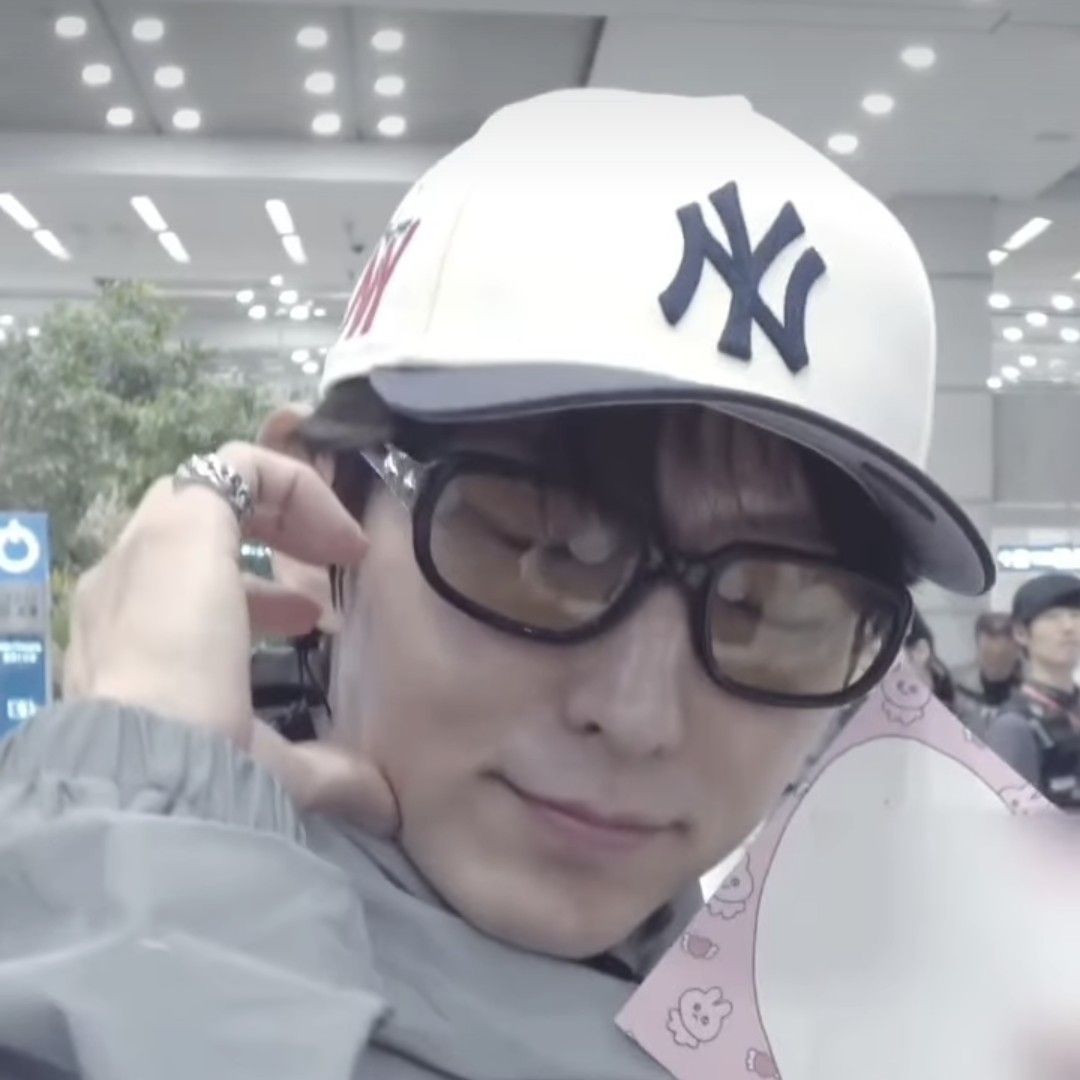 A moment captured by a fan of Lee Joongi