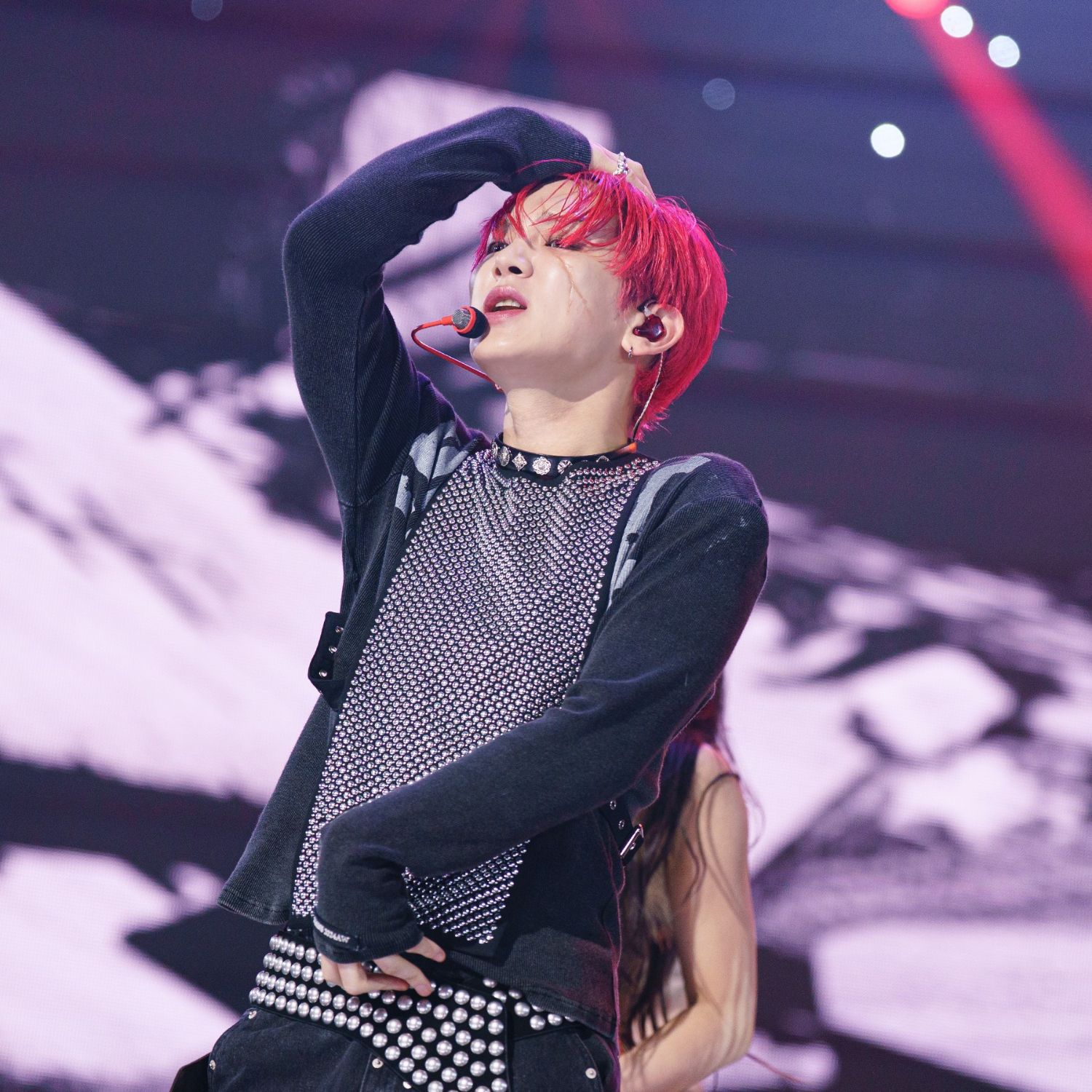 Behind-the-scenes cut of Key