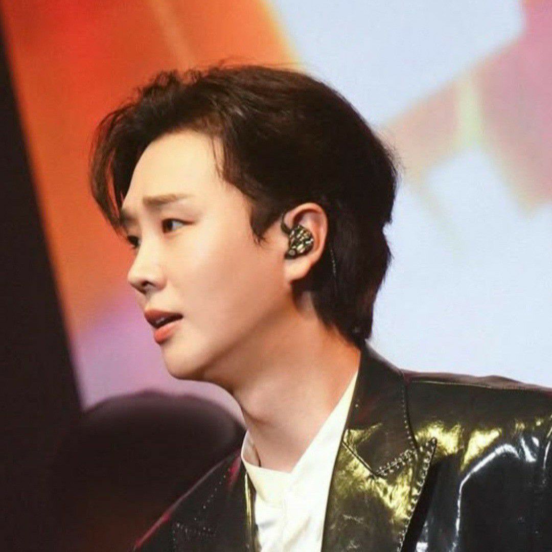 Behind-the-scenes cut of Song Minjun