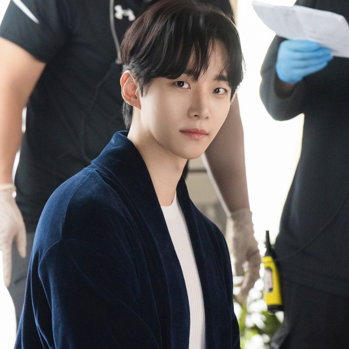 Behind-the-scenes cut of Lee Junho