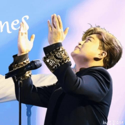 A moment captured by a fan of Kim Hojoong