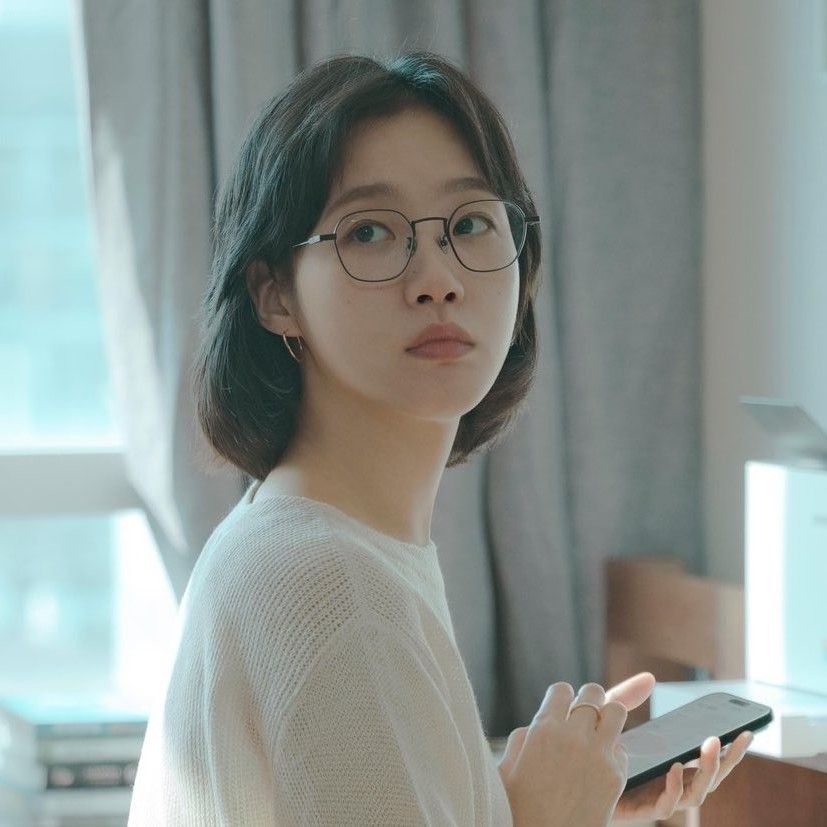 Behind-the-scenes cut of Kim Goeun