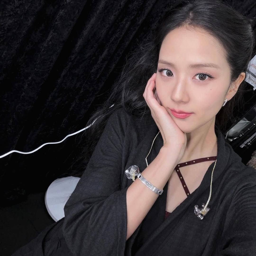 A moment captured by a fan of Jisoo (1995)