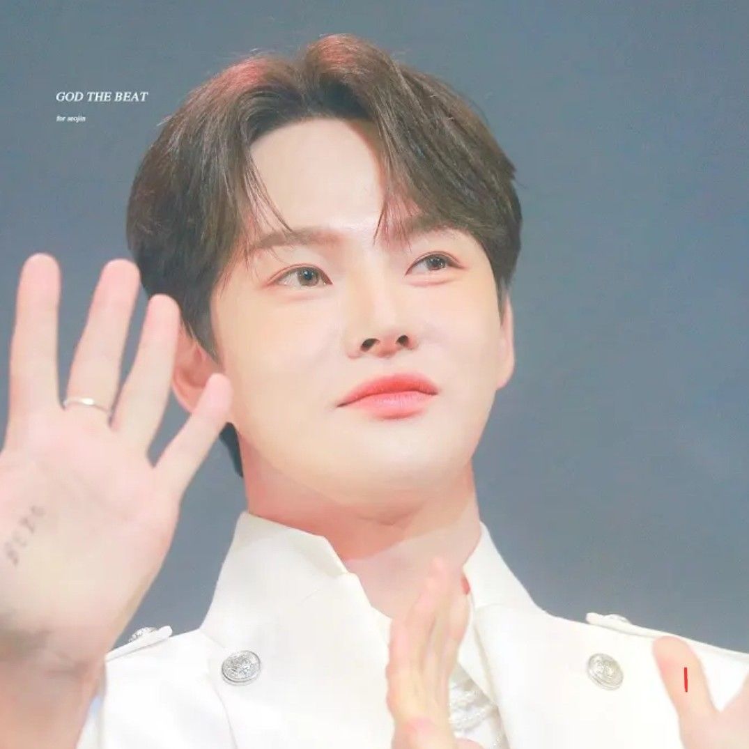 Behind-the-scenes cut of Park Seojin