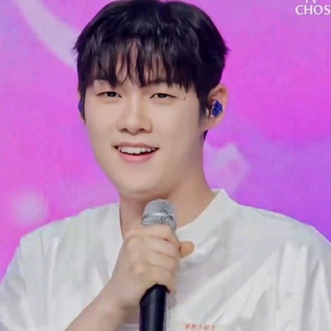 Recent activity shot of Choi Jaemyeong