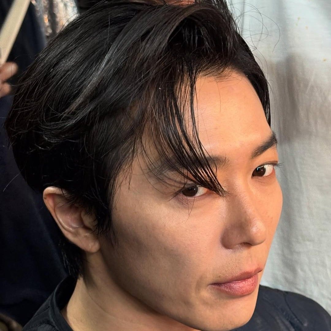 Behind-the-scenes cut of Kim Jaewook