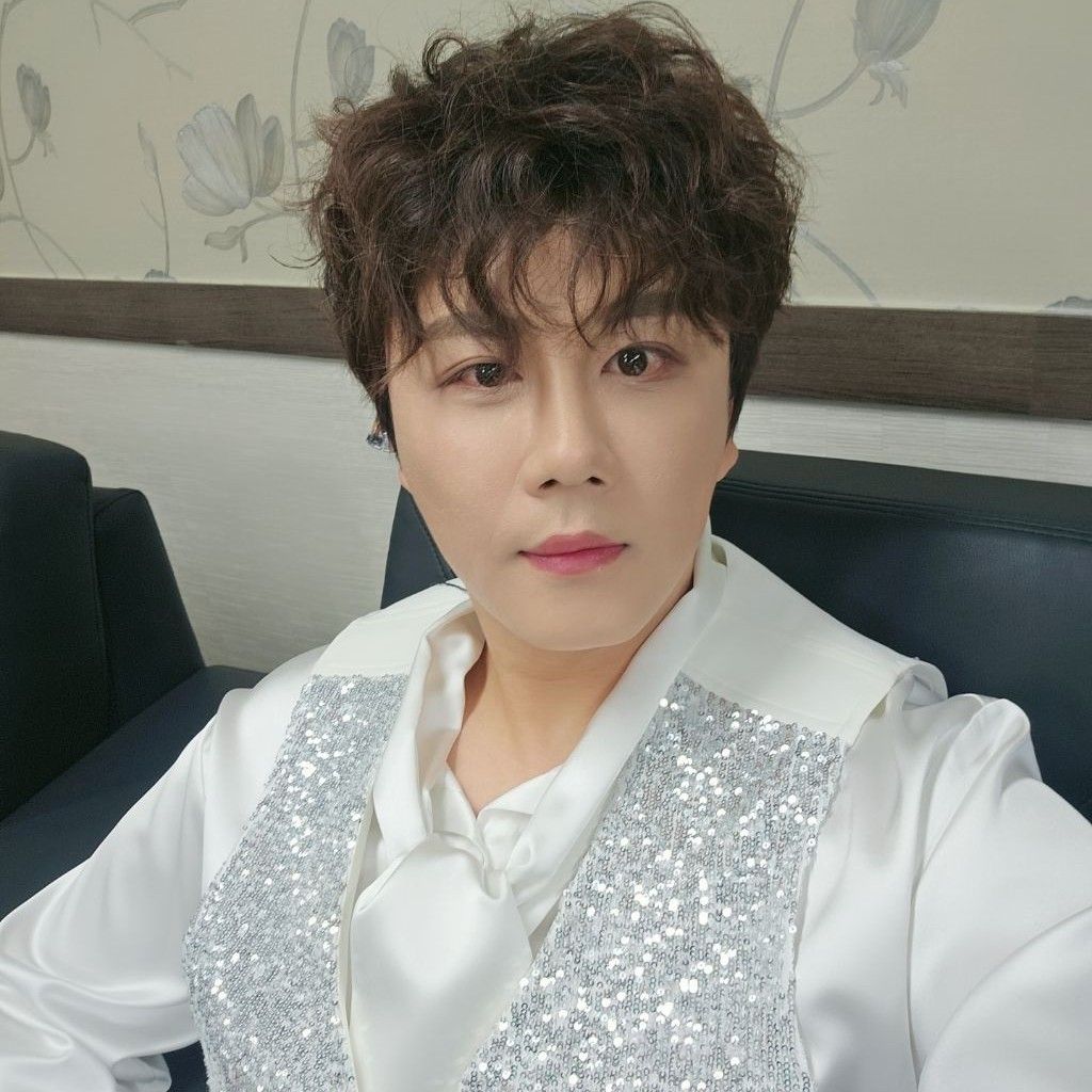 진해성의 비하인드 컷