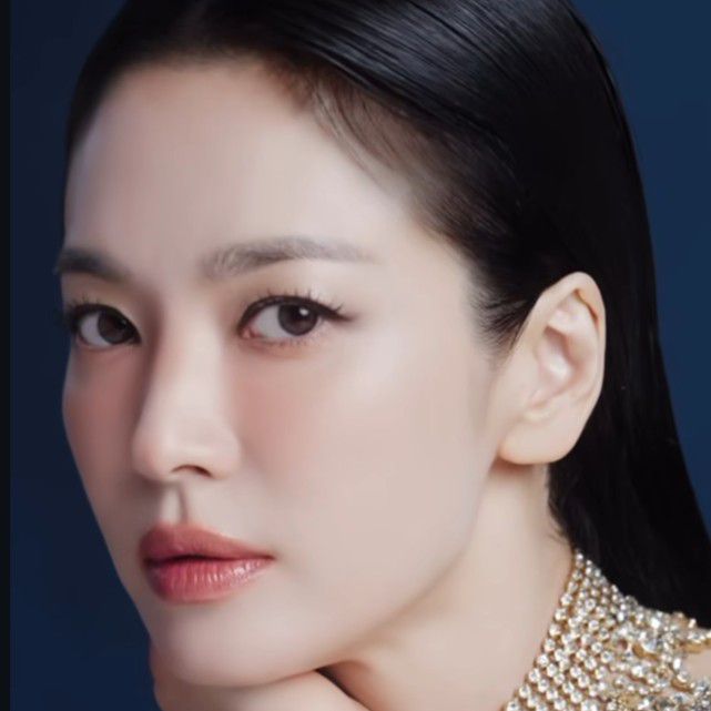 Behind-the-scenes cut of Song Hyekyo