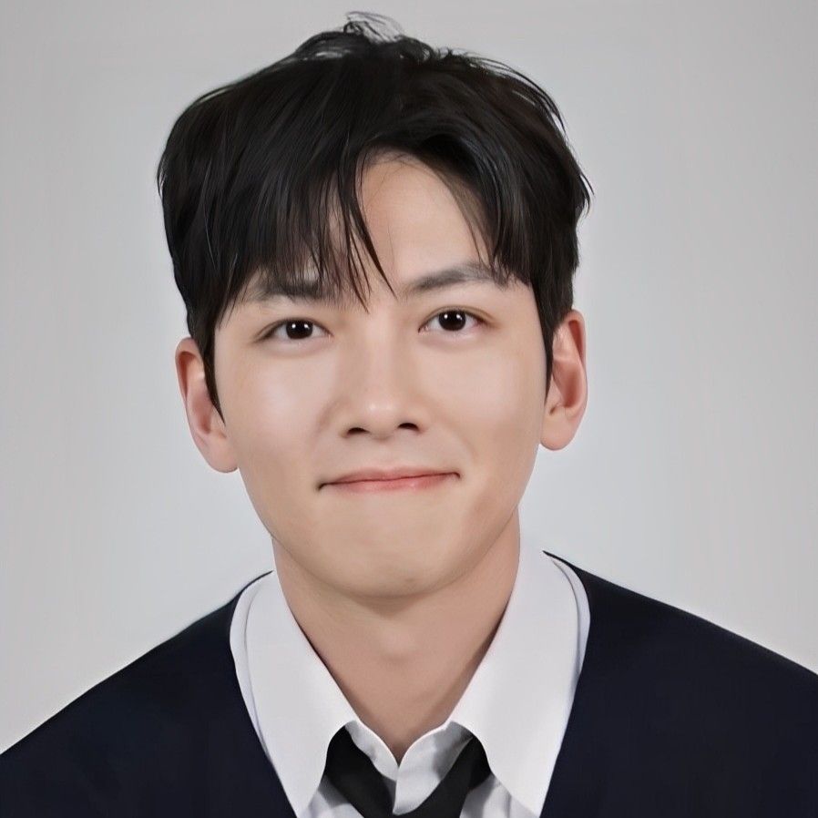 粉絲拍下的池昌旭瞬間