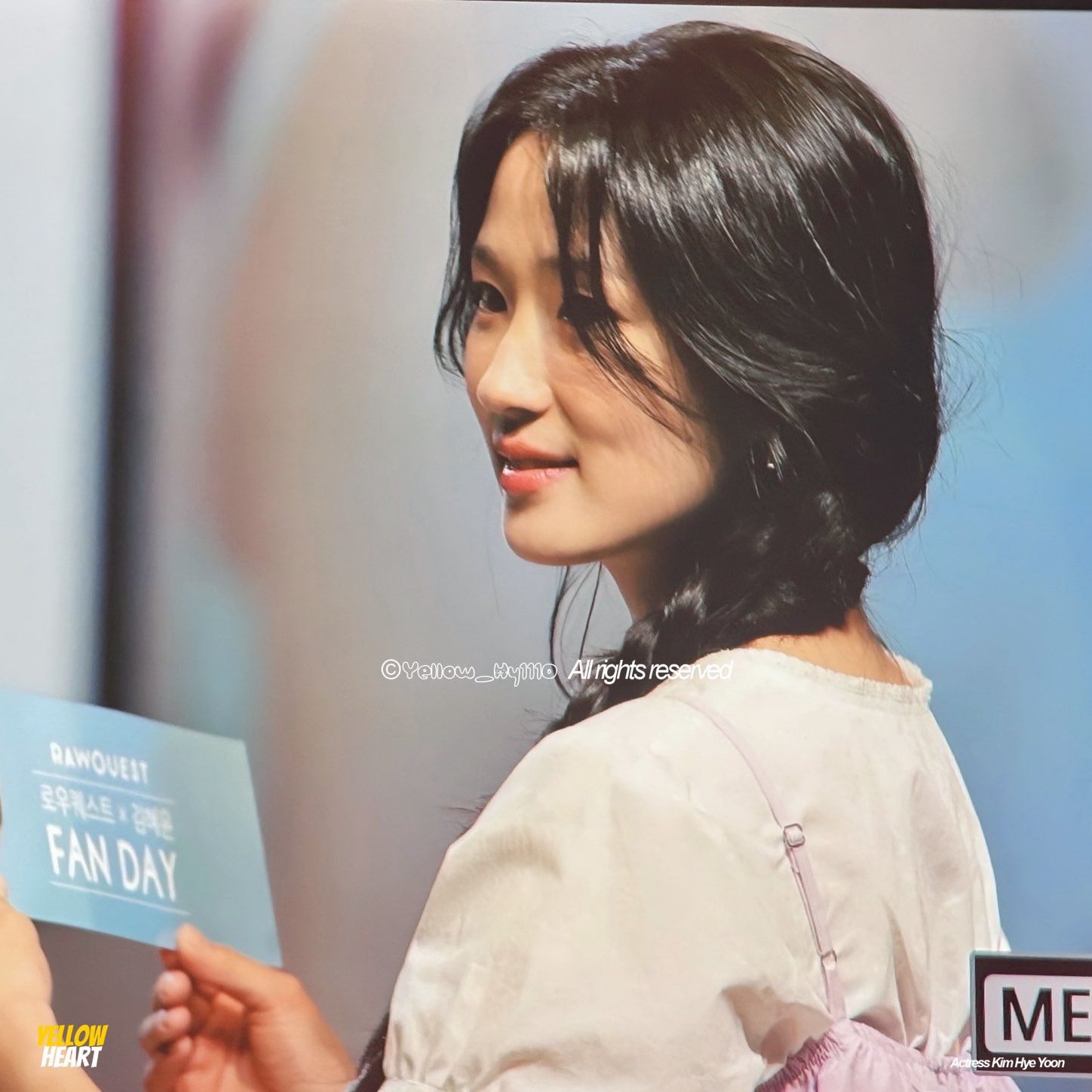 Behind-the-scenes cut of Kim Hyeyoon