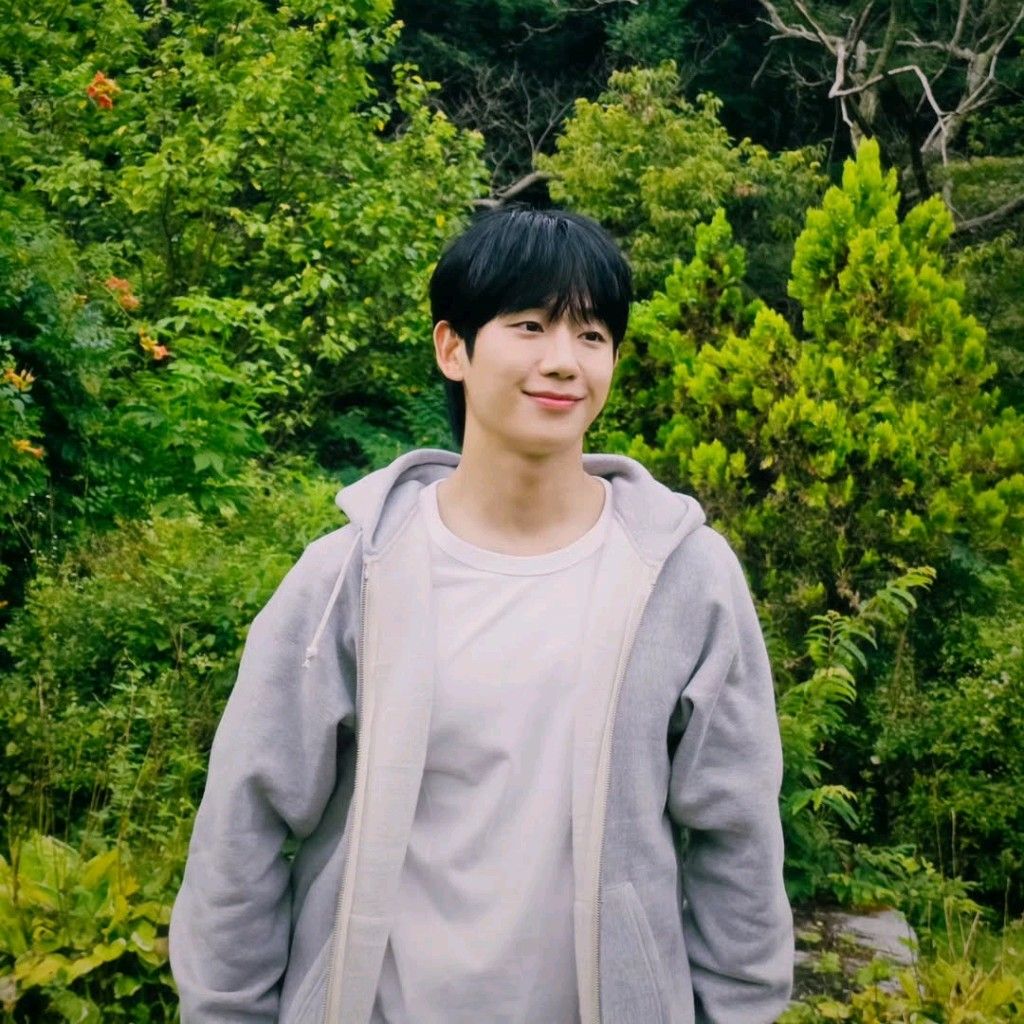 A moment captured by a fan of Jung Haein