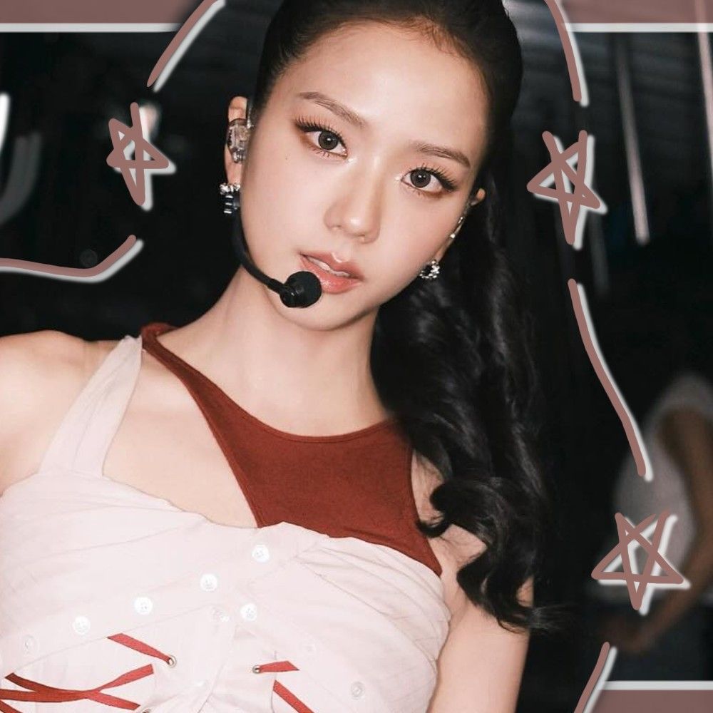 Latest photo of Jisoo (1995)