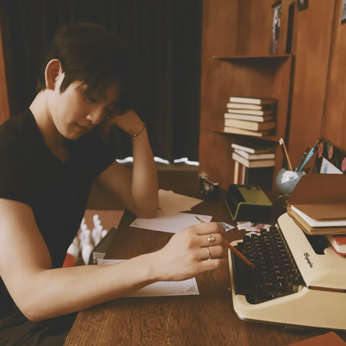 Foto kegiatan terbaru dari Park Jinyoung