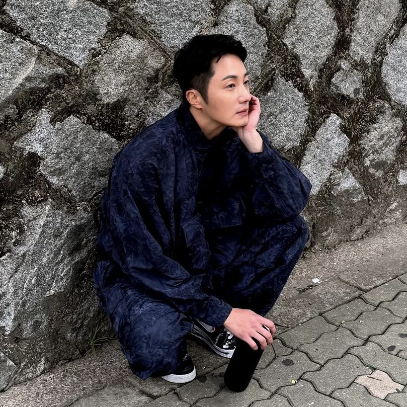 Behind-the-scenes cut of Jung Ilwoo