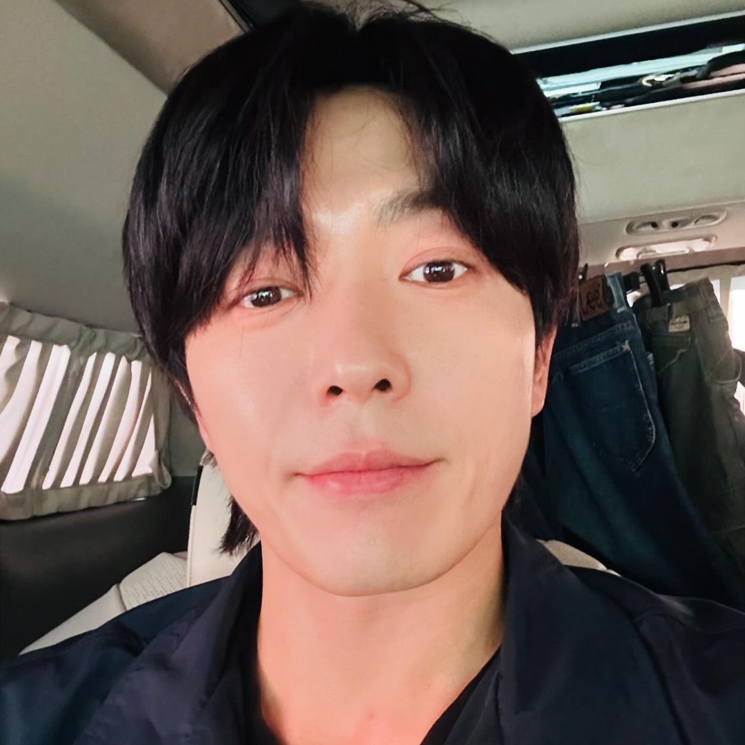 Behind-the-scenes cut of Kim Jaewook