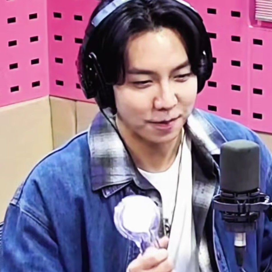 Latest photo of Lee Seunggi