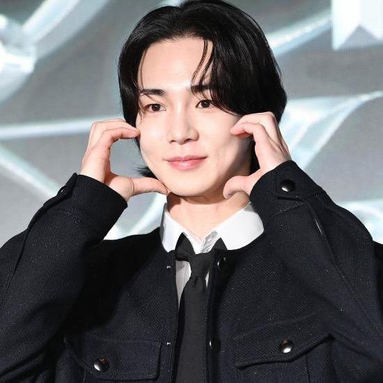 Behind-the-scenes cut of Key