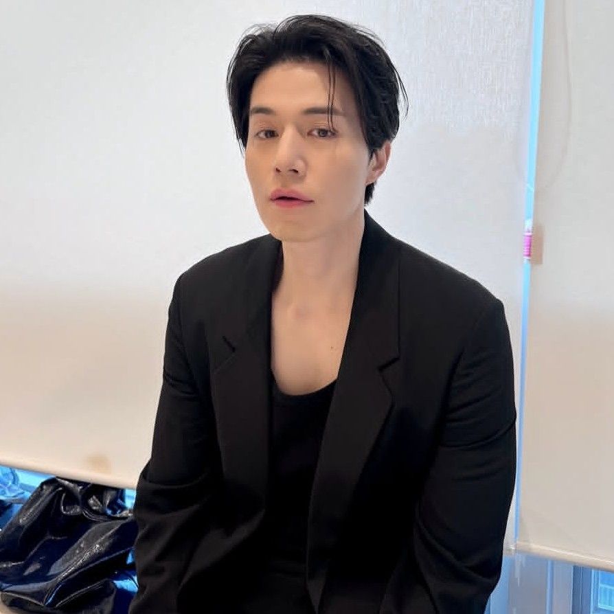 Behind-the-scenes cut of Lee Dongwook