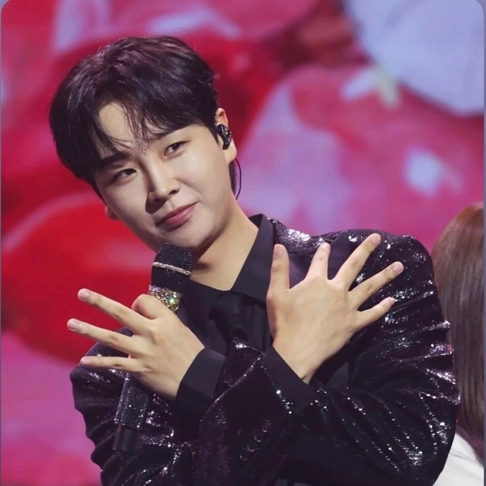 Latest photo of Song Minjun