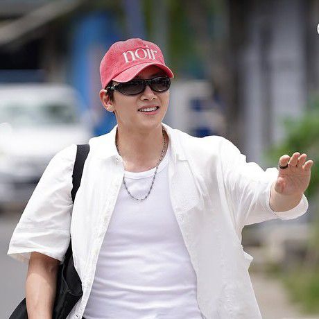 粉絲拍下的池昌旭瞬間