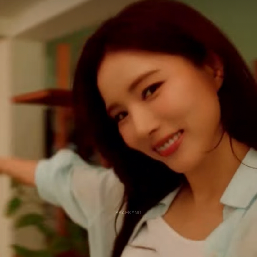 Behind-the-scenes cut of Shin Sekyung