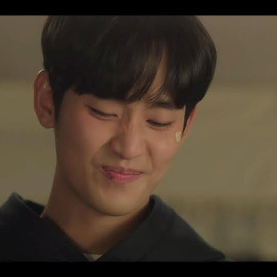 Foto kegiatan terbaru dari Kim Soohyun