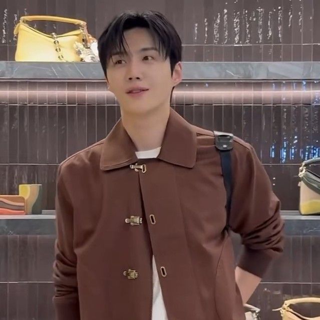 A moment captured by a fan of Kim Seonho