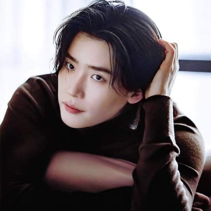 Recent activity shot of Lee Jongsuk